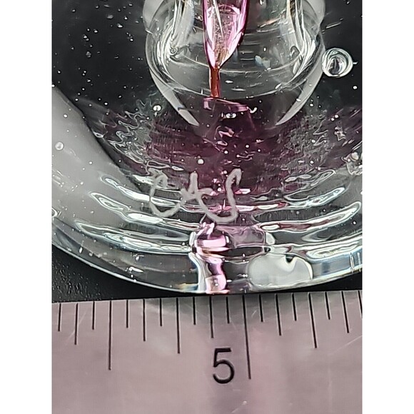 Signed CAS Chris Smith West Virginia Art Glass, Cranberry Bud Vase, Flower Shape - Picture 2 of 9